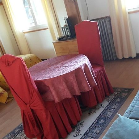 Hotel Le Chalet Sembadel Экстерьер фото